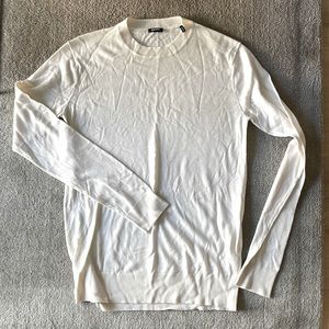 New but somehow has little spot on chest area